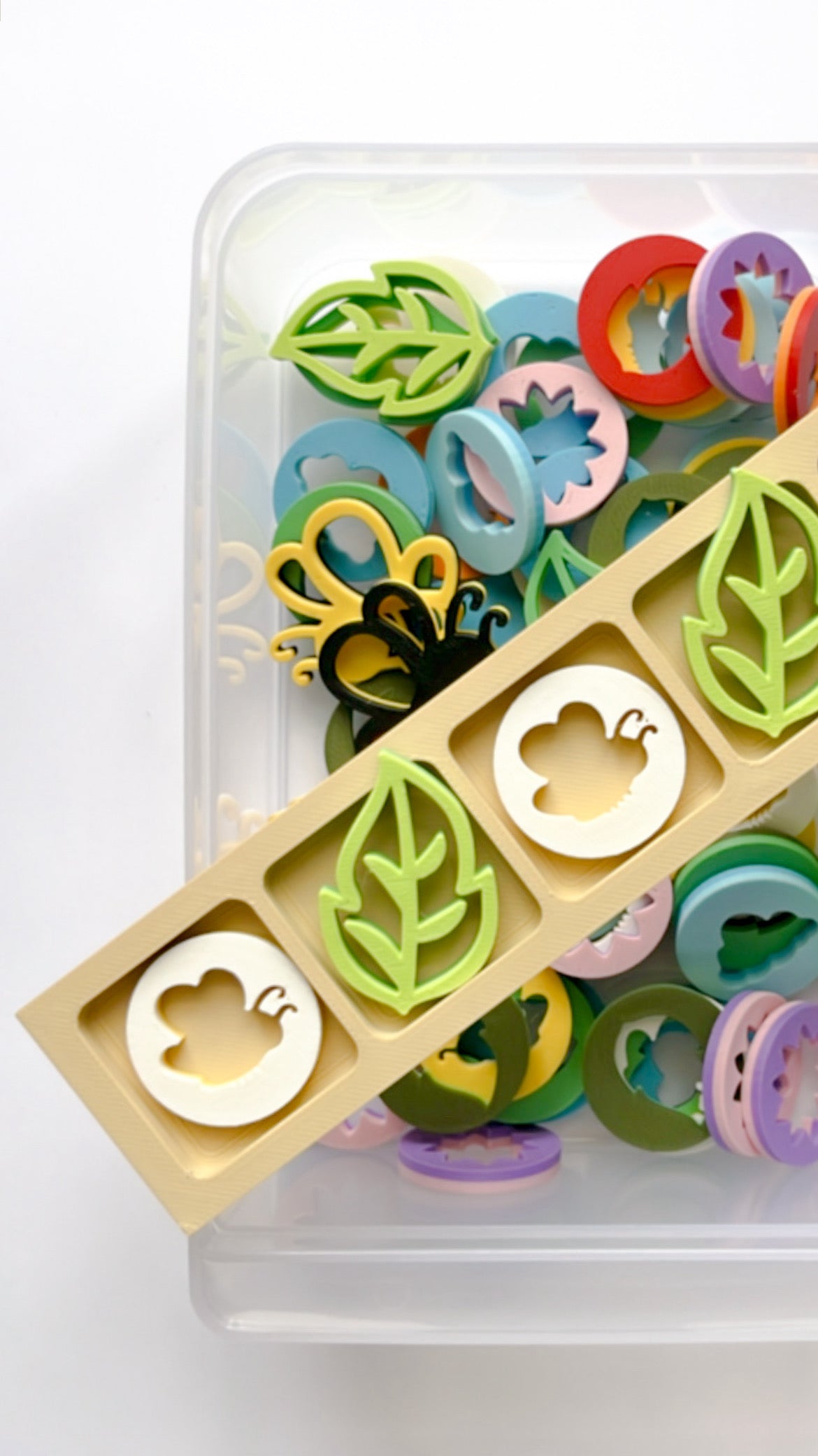 Bee Reversible Round Counters (10 pk)